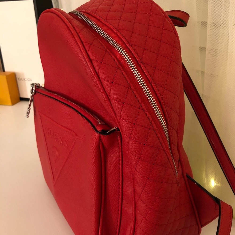 GUESS BACKPACK - Picture 2 of 5